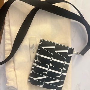 VALENTINO GARAVANI Unisex Valentino Wallet